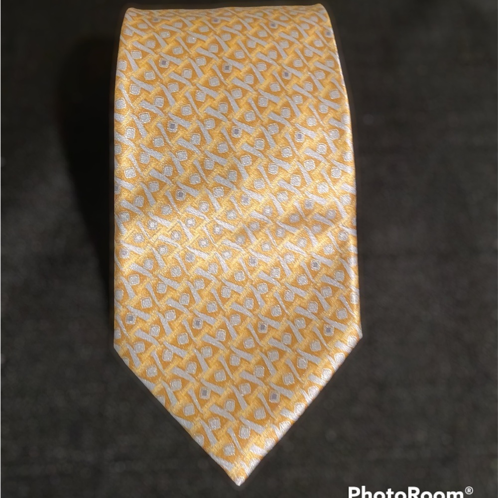 Brioni tie